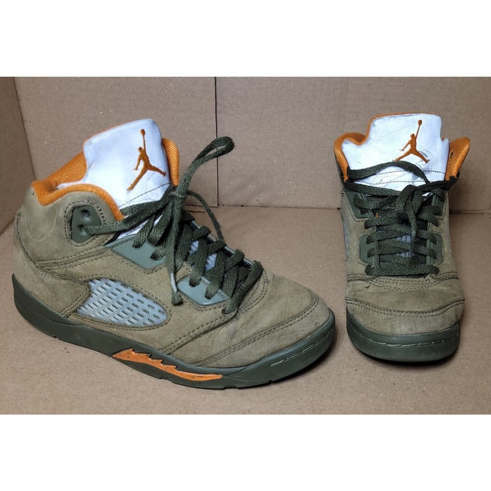 Air Jordan 5 Retro Olive Army-Solar Orange Kids Youth Size 1.5Y 440889-308
